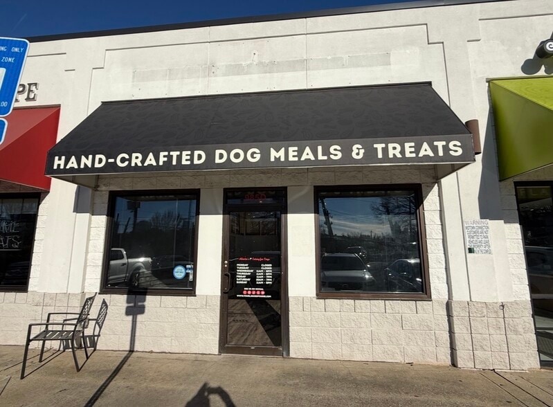 985 Monroe Dr NE, Atlanta, GA for lease - Building Photo - Image 2 of 9