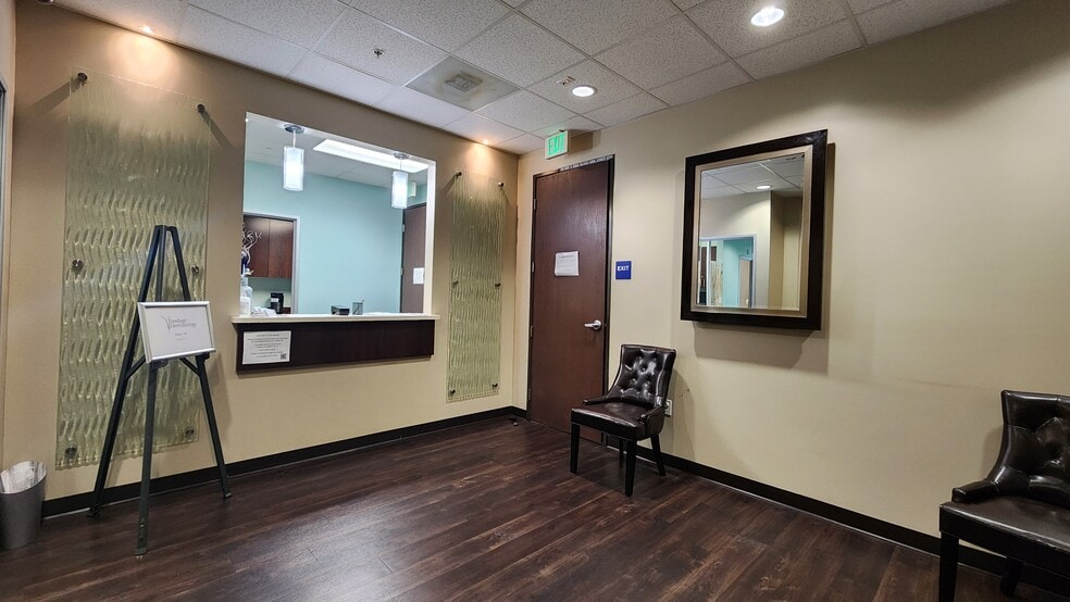 3600 N Verdugo Rd, Glendale, CA à louer - Photo du bâtiment - Image 3 de 12