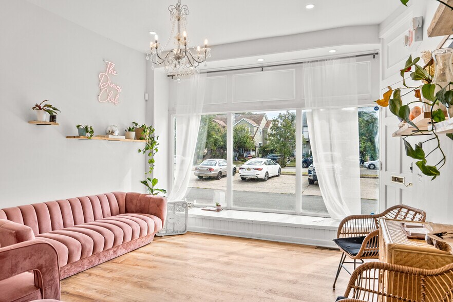 694 Pont Reading Rd, Ardmore, PA à vendre - Photo du bâtiment - Image 2 de 34