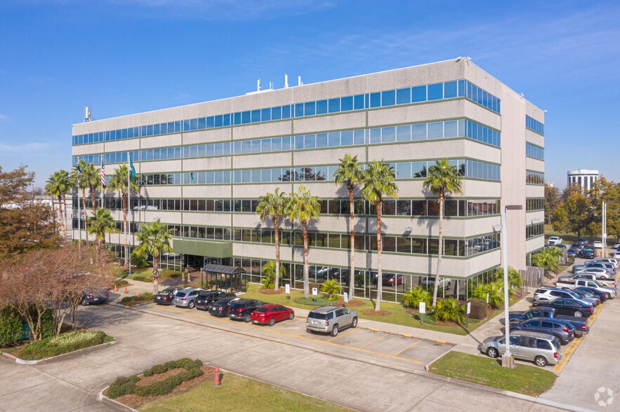 401 Whitney Ave, Gretna, LA à louer - Photo principale - Image 1 de 1