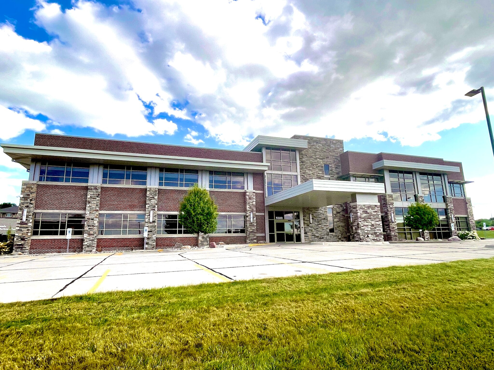 5500 Sergeant Rd, Sioux City, IA à louer Photo du bâtiment- Image 1 de 6