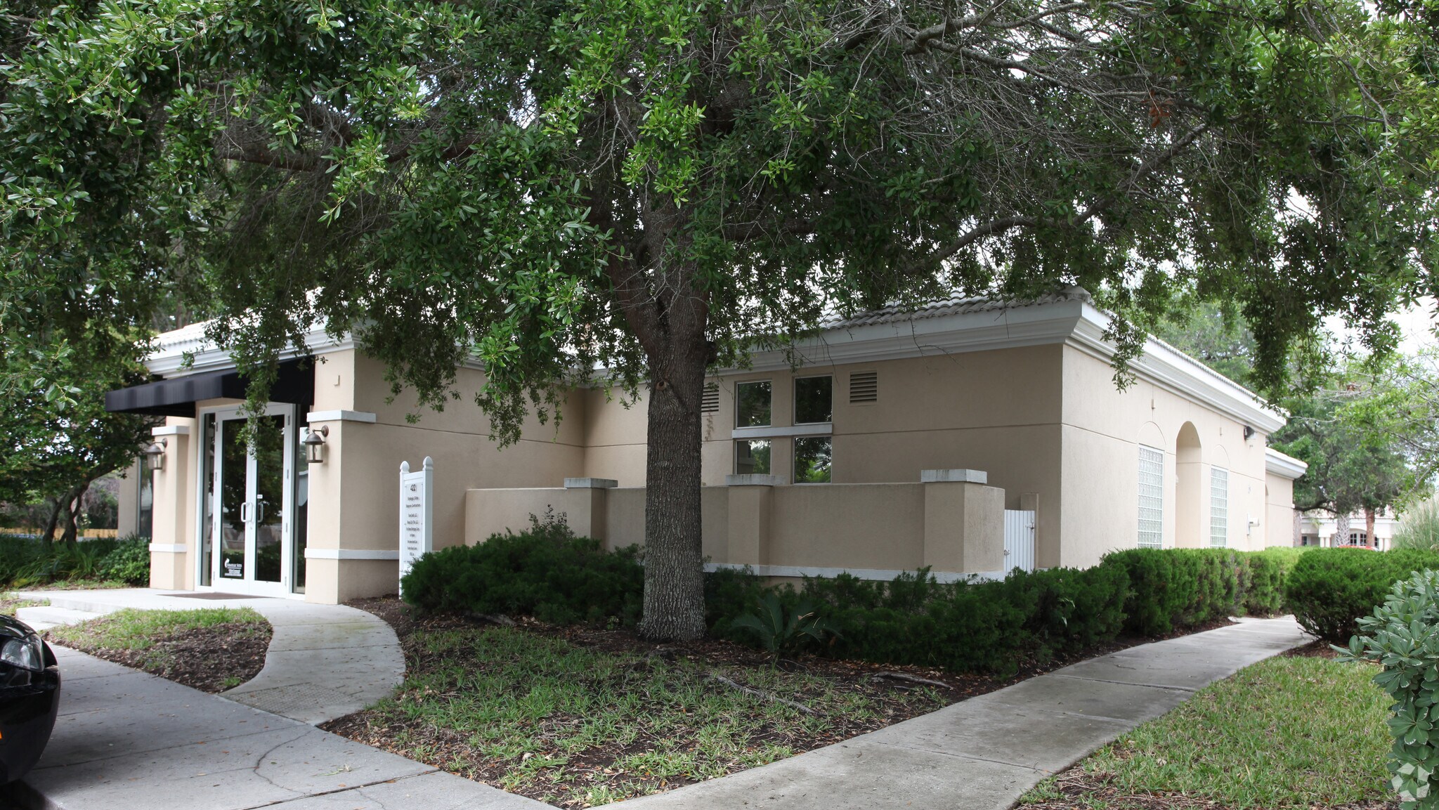 422 Jacksonville Dr, Jacksonville Beach, FL for lease Primary Photo- Image 1 of 7
