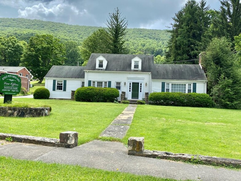 2920 W Cumberland Rd, Bluefield, WV à vendre - Photo principale - Image 1 de 1