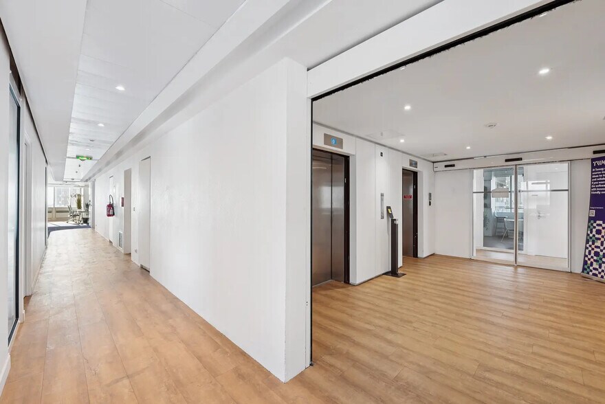 207 Rue De Bercy, Paris à louer - Photo du bâtiment - Image 3 de 14