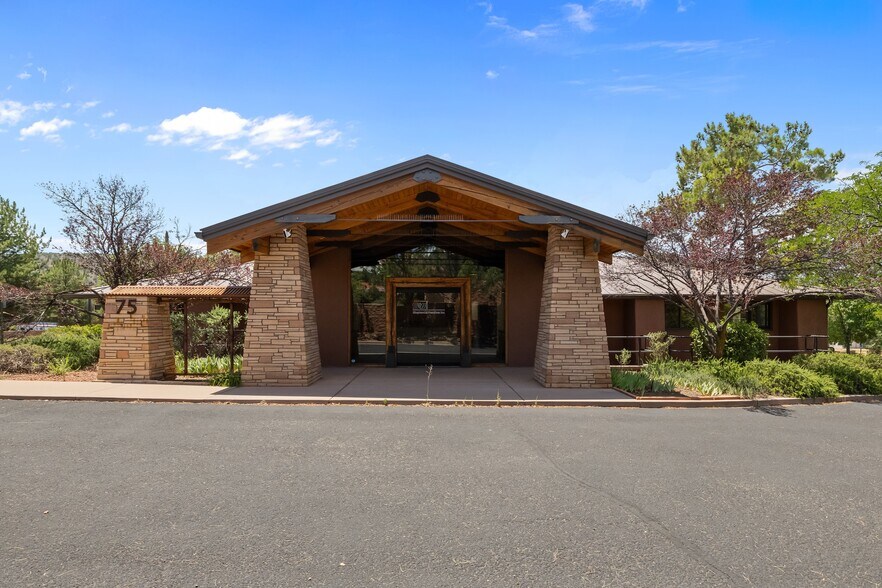 75 Kallof Pl, Sedona, AZ à louer - Photo du bâtiment - Image 2 de 97