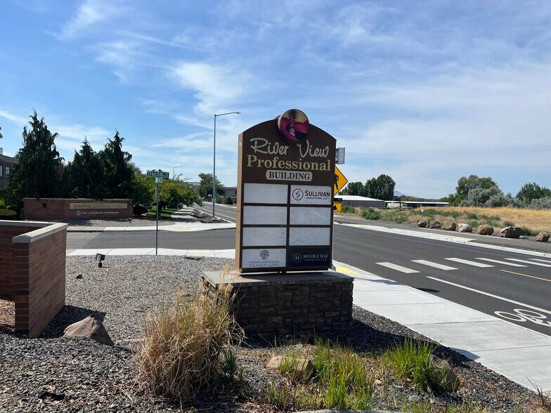 1355 Columbia Park Trl, Richland, WA for lease - Building Photo - Image 3 of 9