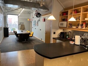 5933 Baum Blvd, Pittsburgh, PA for lease Interior Photo- Image 2 of 3