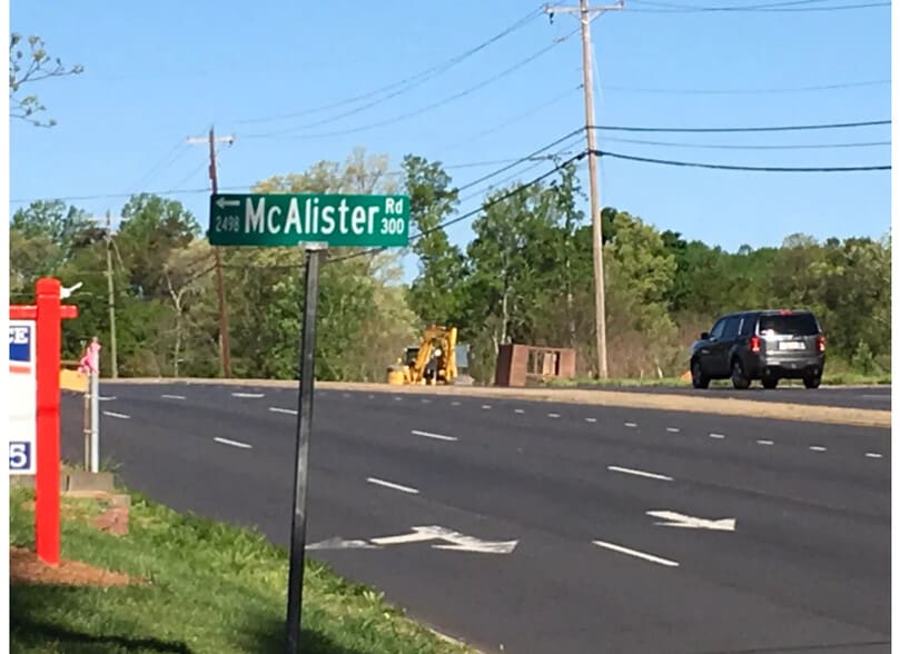 5204 Wilkinson blvd, Cramerton, NC for lease - Building Photo - Image 2 of 9