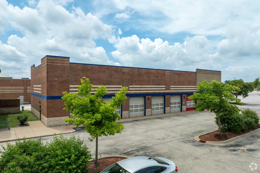 837 N Randall Rd, Batavia, IL for sale - Building Photo - Image 2 of 4