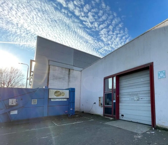 Industrial in Ivry-sur-Seine for lease - Building Photo - Image 2 of 5