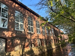 70 Moshassuck Rd, Lincoln, RI for lease Interior Photo- Image 1 of 11