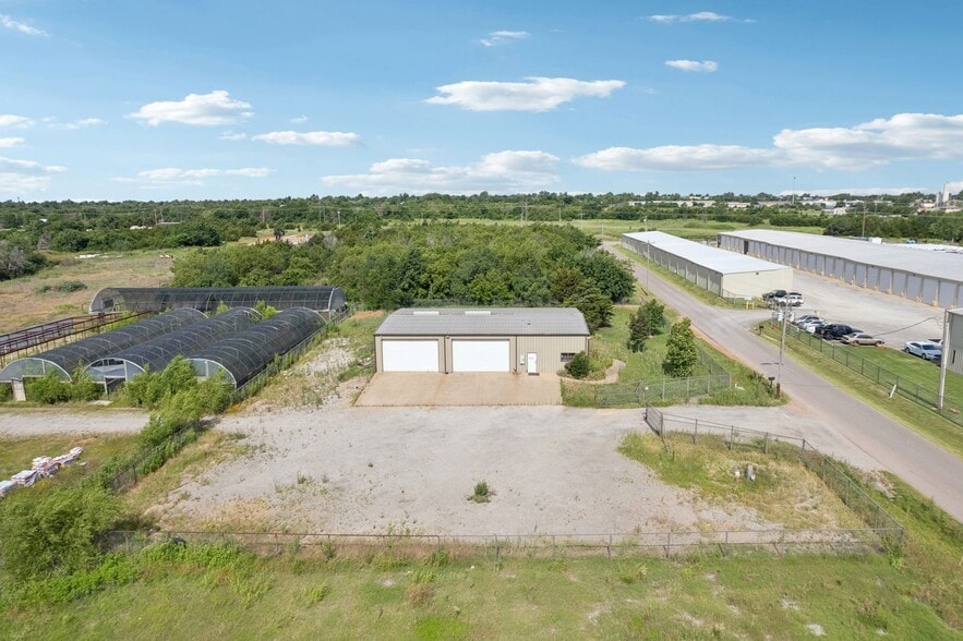 300 NW 104th St, Oklahoma City, OK for lease - Aerial - Image 2 of 6