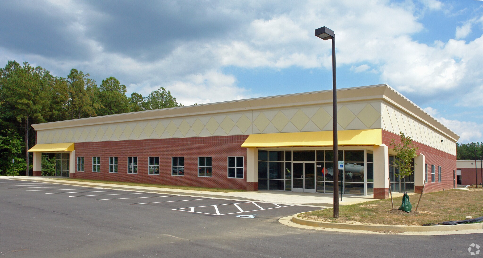 2001 Techpark Pl, Sandston, VA for lease Primary Photo- Image 1 of 9