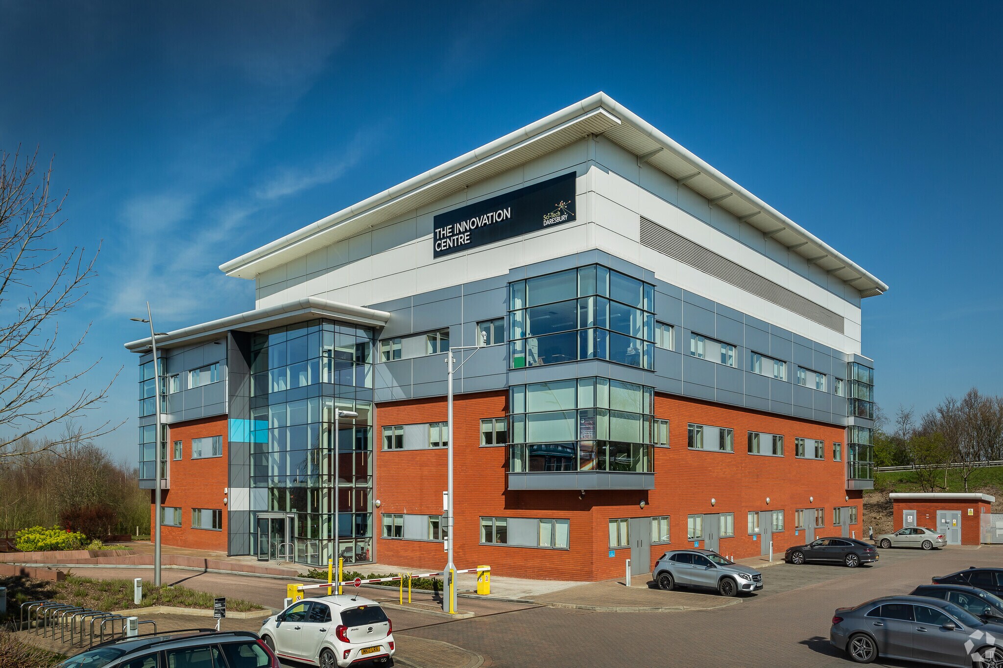 Keckwick Ln, Warrington à louer Photo du bâtiment- Image 1 de 16
