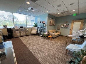 1301 4th Ave NW, Issaquah, WA for lease Building Photo- Image 2 of 10