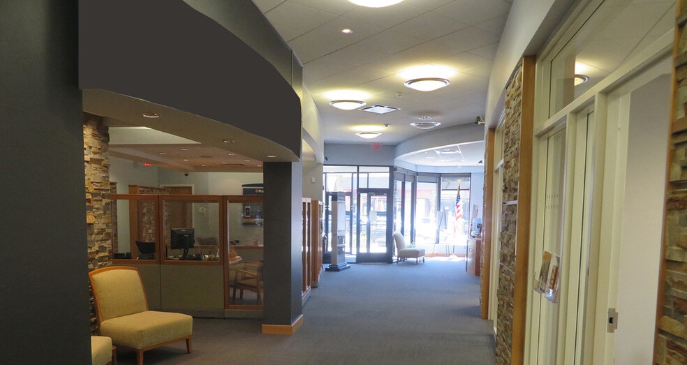 60-62 W Main St, Somerville, NJ for lease - Interior Photo - Image 2 of 14