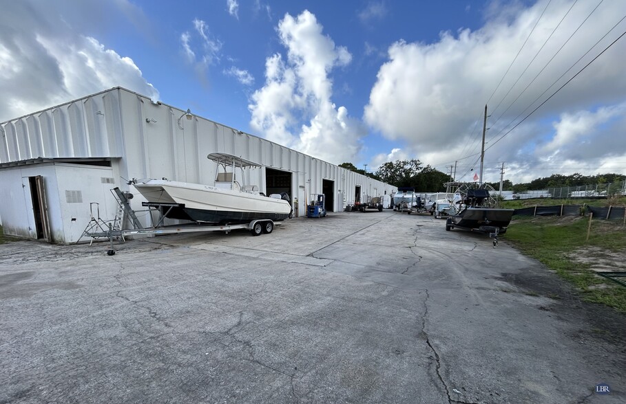 1200-1300 White Dr, Titusville, FL for lease - Building Photo - Image 2 of 4