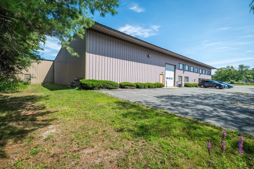 44 Mitchell Rd, Ipswich, MA à vendre - Photo du bâtiment - Image 2 de 28