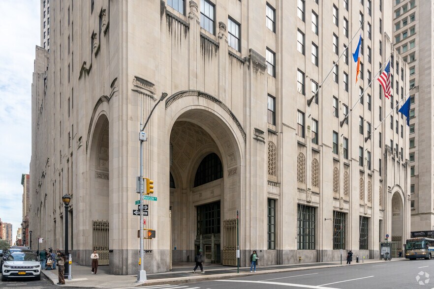 11 Madison Ave, New York, NY à louer - Photo du bâtiment - Image 2 de 12