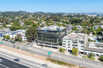 500 S Sepulveda Blvd, Los Angeles, CA - AERIAL map view