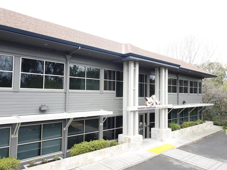 1785 Arnold Dr, Martinez, CA for lease - Building Photo - Image 2 of 6