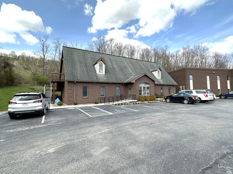 9 Chenoweth Dr, Bridgeport, WV for lease - Building Photo - Image 2 of 9