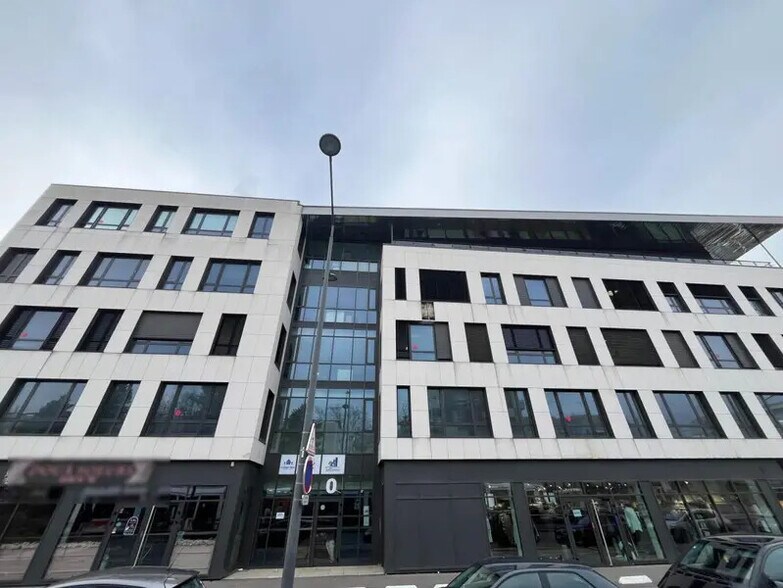 50 Boulevard Ambroise Croizat, Vénissieux à vendre - Photo du bâtiment - Image 2 de 14