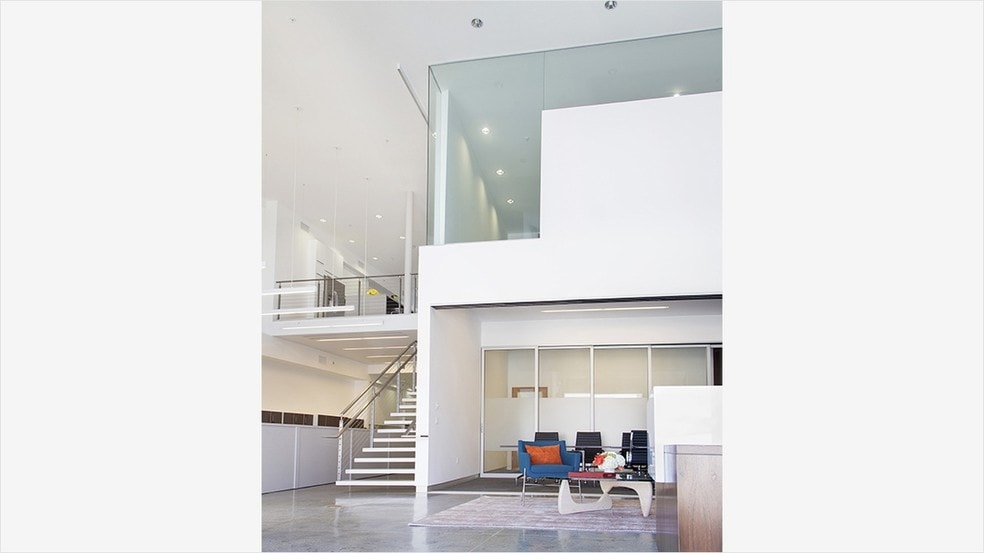 130 Arena St, El Segundo, CA for lease - Building Photo - Image 2 of 11