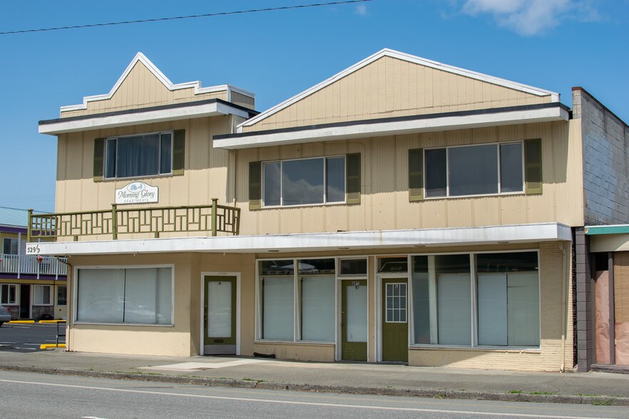 527 E 1st St, Port Angeles, WA à vendre - Photo du bâtiment - Image 2 de 23