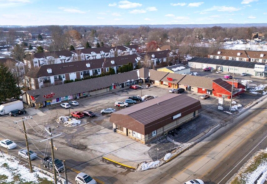 400 N Earl Ave, Lafayette, IN à vendre - Photo principale - Image 1 de 9