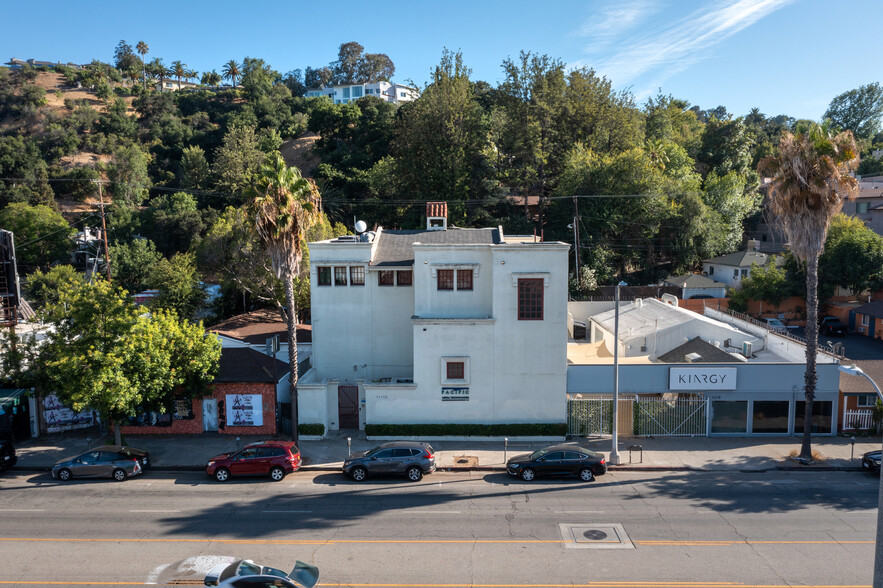 11112 Ventura Blvd, Studio City, CA à vendre - Photo du bâtiment - Image 1 de 1