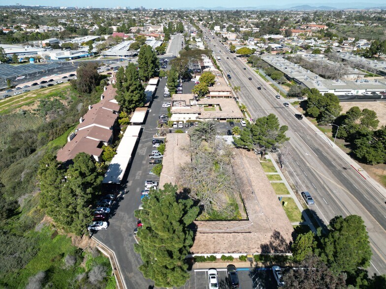 3650 Clairemont Dr, San Diego, CA à louer - Photo du bâtiment - Image 3 de 16