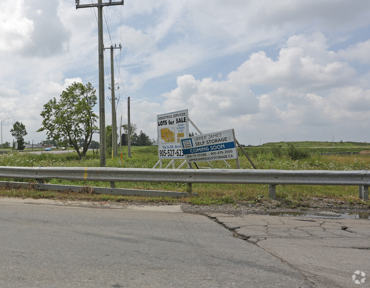 81 Aeropark Blvd, Hamilton, ON for sale - Building Photo - Image 2 of 2