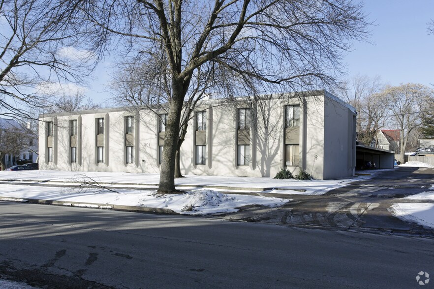 301 Fountain St NE, Grand Rapids, MI for sale - Primary Photo - Image 1 of 2