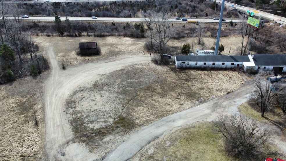 3434 Pontiac Trl, Ann Arbor, MI à vendre - Aérien - Image 3 de 3