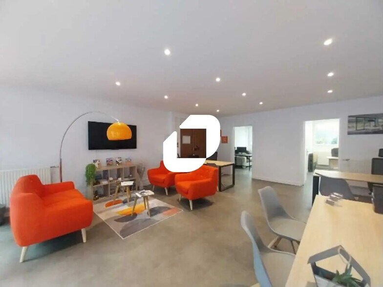 5-7 Allée Du Bourbonnais, Maurepas à louer - Photo intérieure - Image 1 de 9