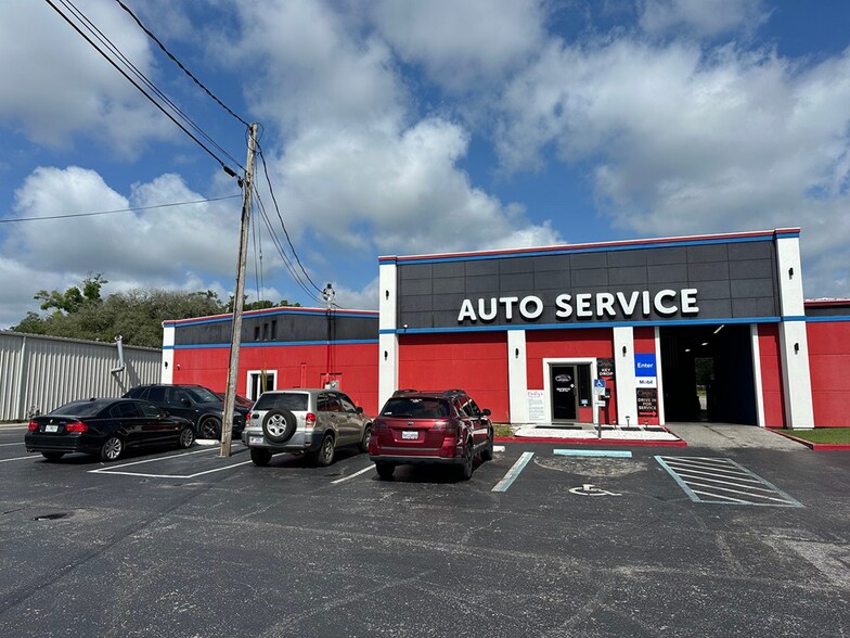 5675 Davis Hwy, Pensacola, FL à vendre - Photo du bâtiment - Image 1 de 1