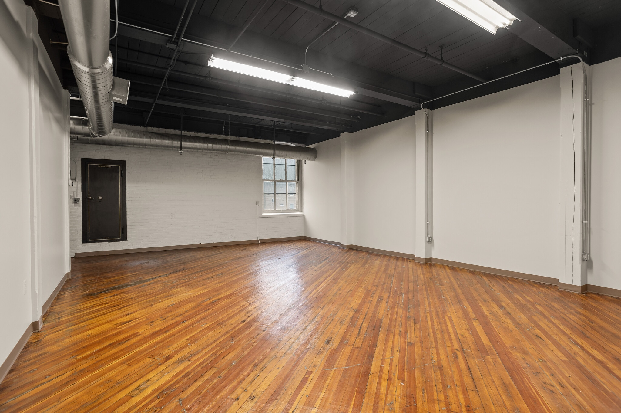 435 Lancaster St, Leominster, MA à louer Photo intérieure- Image 1 de 2