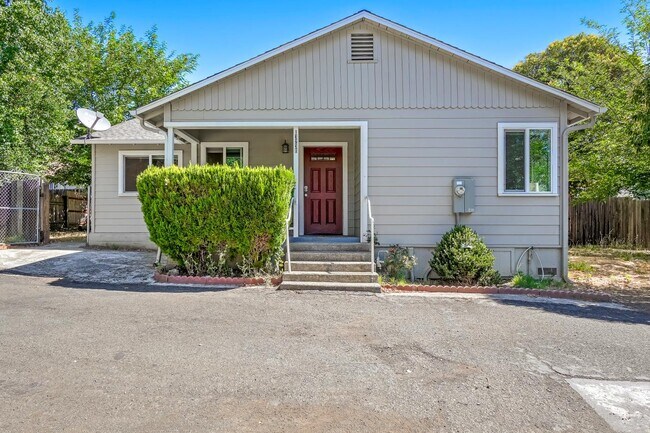 Plus de détails pour 13240 US-101, Hopland, CA - Terrain à vendre