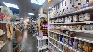 Plus de détails pour Commerce de détail à louer