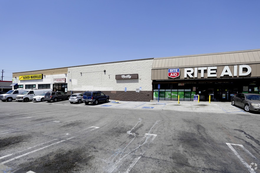 1815 S Vermont Ave, Los Angeles, CA for lease - Building Photo - Image 2 of 7