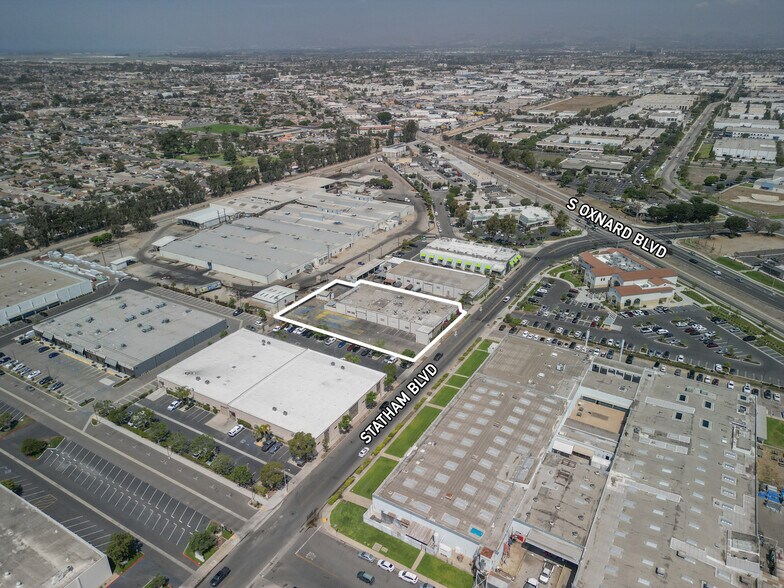 2221 Statham Blvd, Oxnard, CA à vendre - Photo du bâtiment - Image 2 de 5