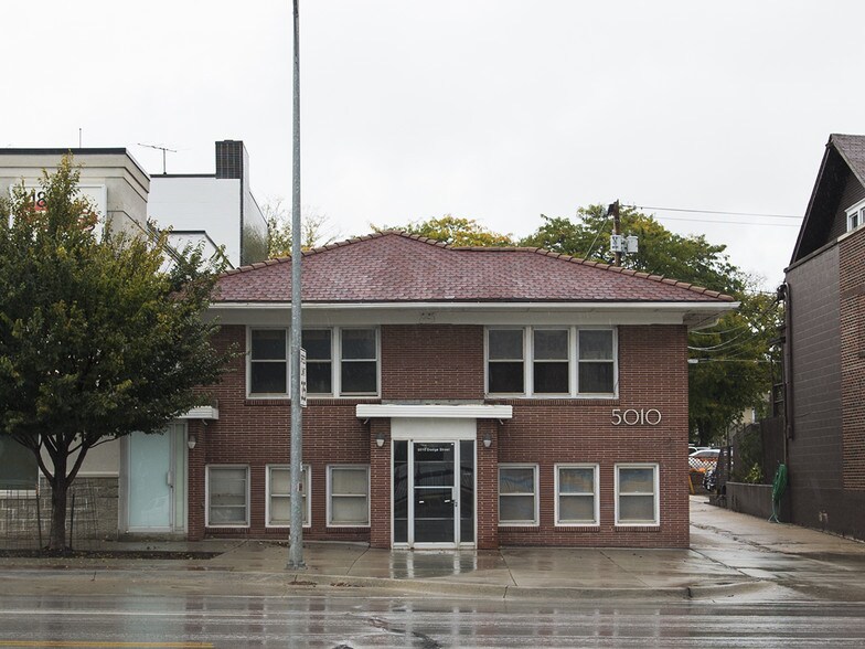 5010 Dodge St, Omaha, NE à louer - Photo du bâtiment - Image 1 de 9