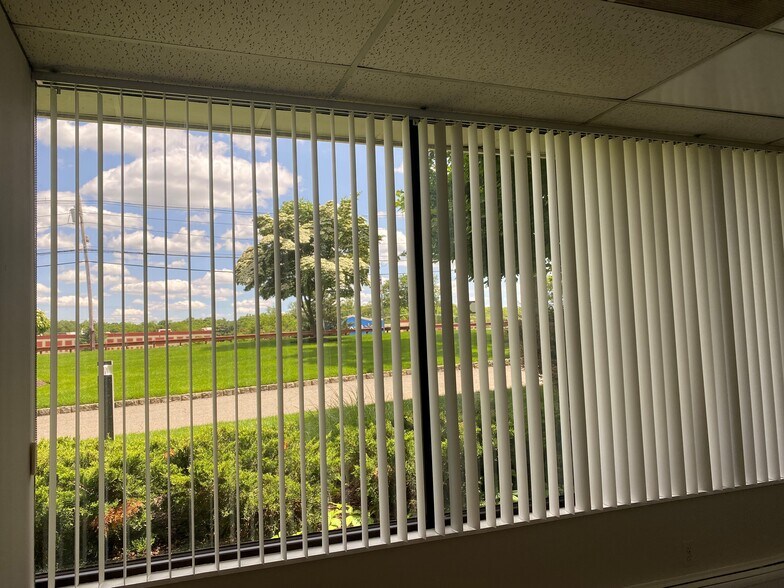 222 Ridgedale Ave, Cedar Knolls, NJ à vendre - Photo du bâtiment - Image 3 de 6