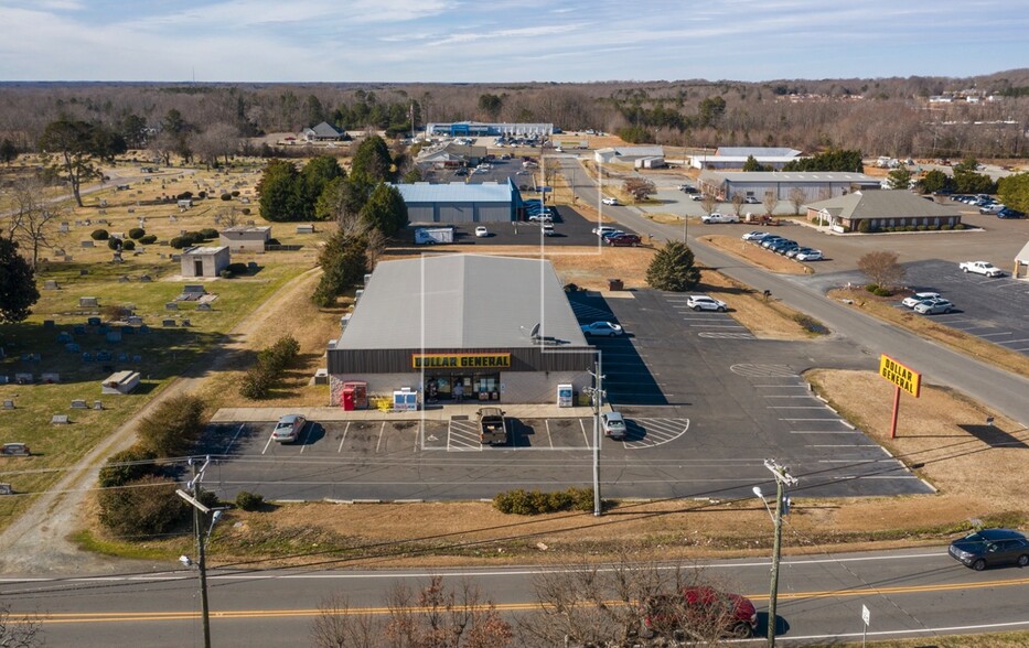 186 Weeks Dr, Roxboro, NC for sale - Building Photo - Image 1 of 1