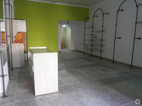 Ávila, AVI 05002 - Unit Puerta 19, Esc. 1 - - Interior Photo - Image 2 of 6