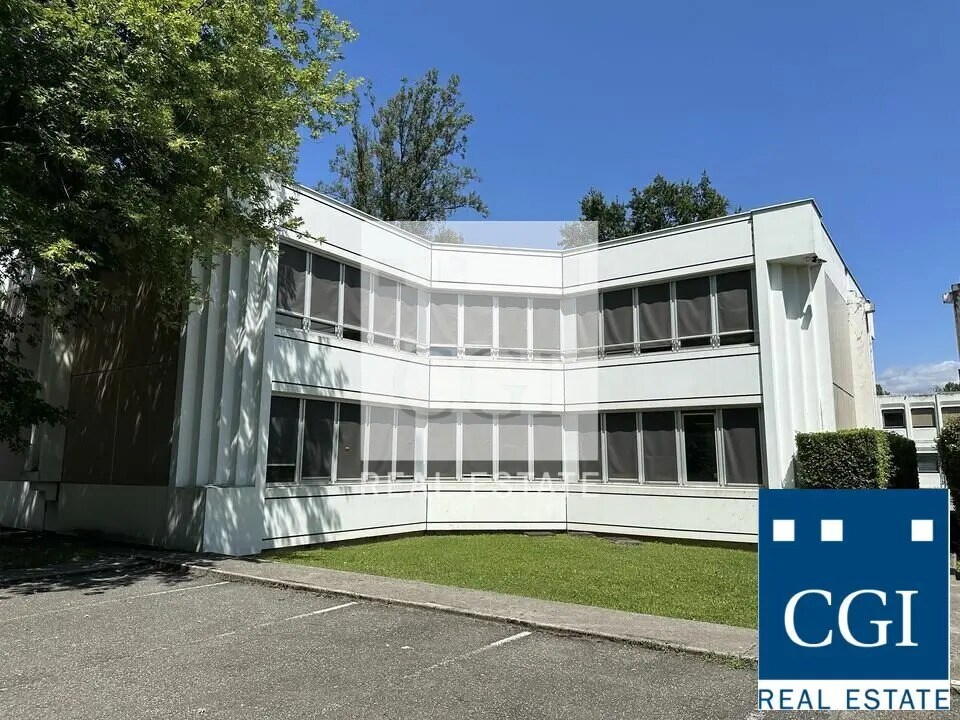 Office in Meylan for lease Building Photo- Image 1 of 5