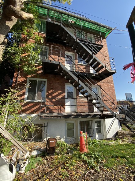 6914 Av Wiseman, Montréal, QC for sale - Building Photo - Image 2 of 3
