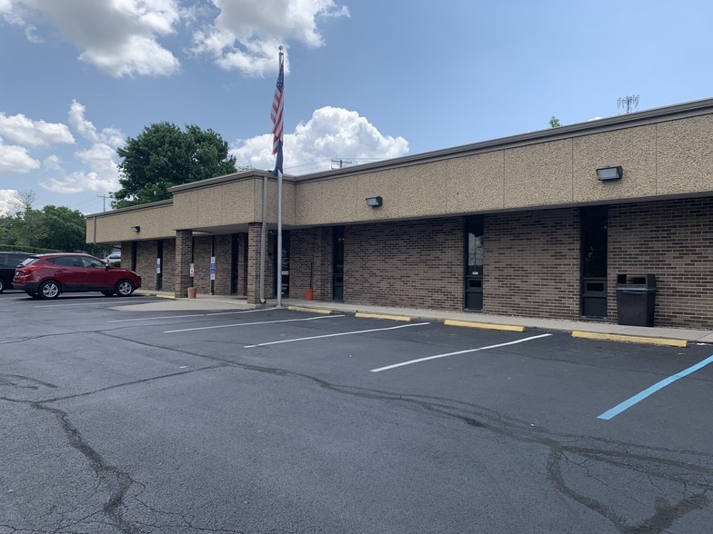 2433 Regency Rd, Lexington, KY for sale - Building Photo - Image 3 of 15