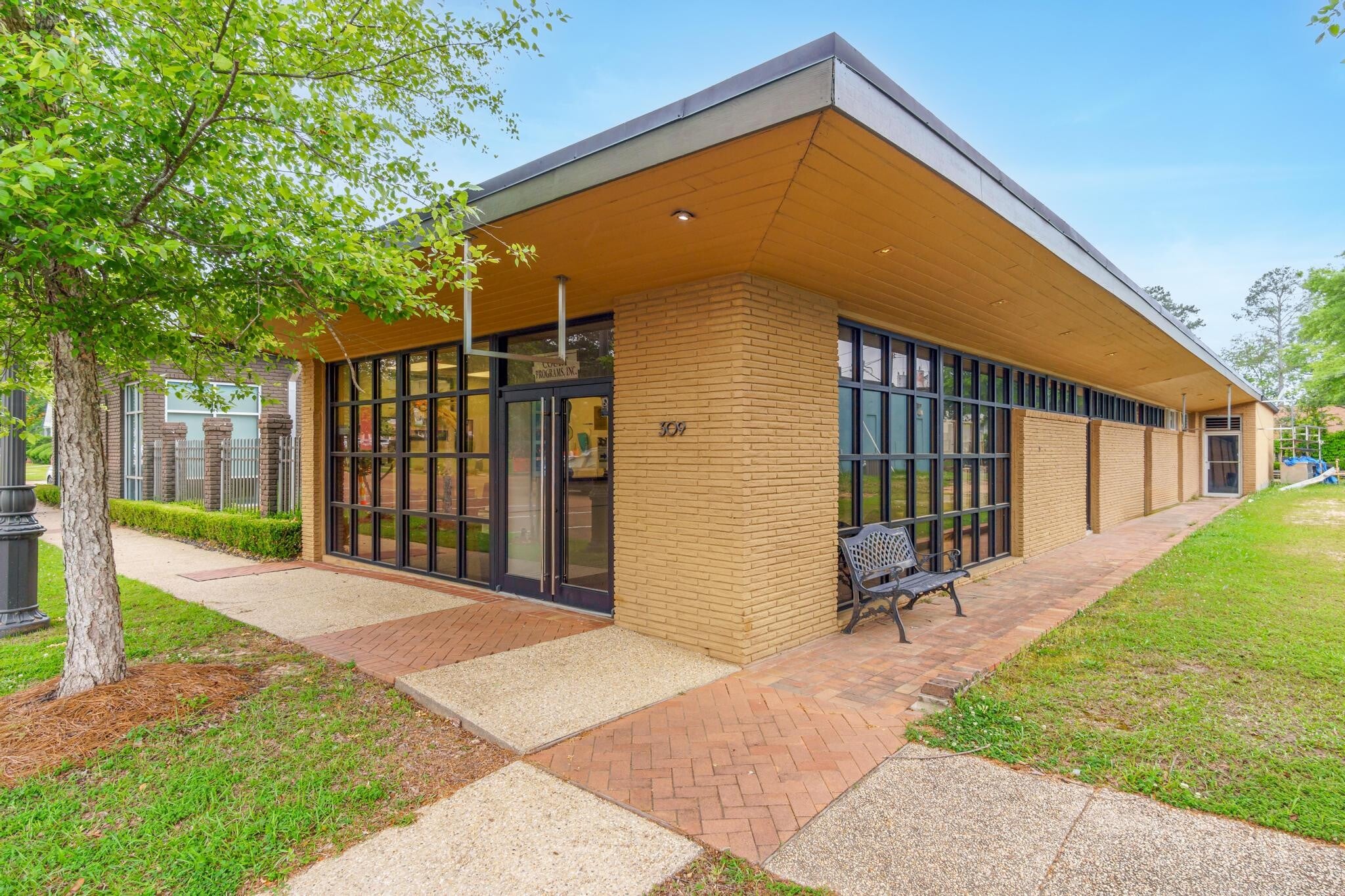 309 Main St, Collins, MS for sale Primary Photo- Image 1 of 24